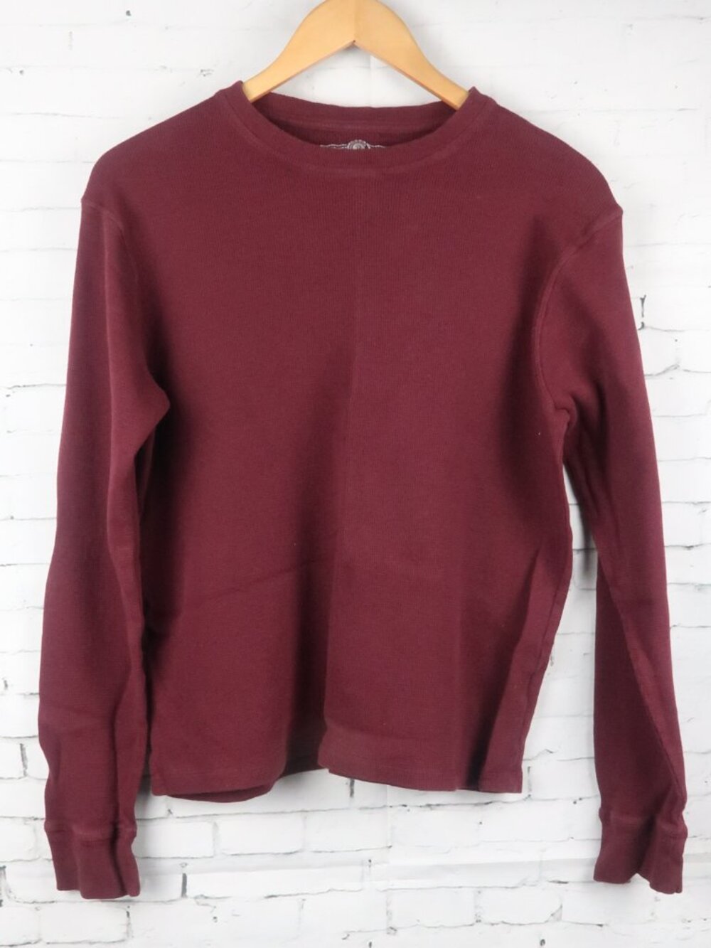 BROOKLYN'S BEST BURGUNDY LONG SLEEVE CREW NECK THERMAL SHIRT SIZE MEDIUM